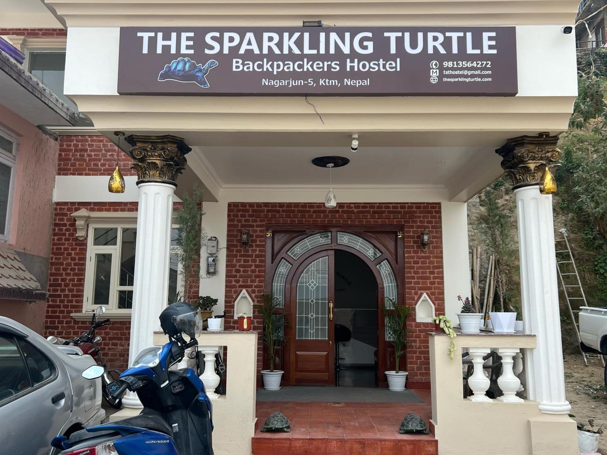The Sparkling Turtle Backpackers Hostel Kathmandu Luaran gambar